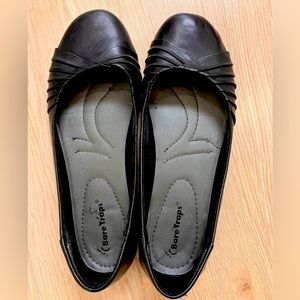 Bare Trap Leather Flats Size 9
